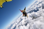 世界短跑社区赛季赞助与公益合作成果通报，2021世界短跑
